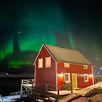 Ny Rorbu Med Fantastisk Havutsikt - Rett Ved Vannet - Inntil 6 Personer Apartment Bronnoysund