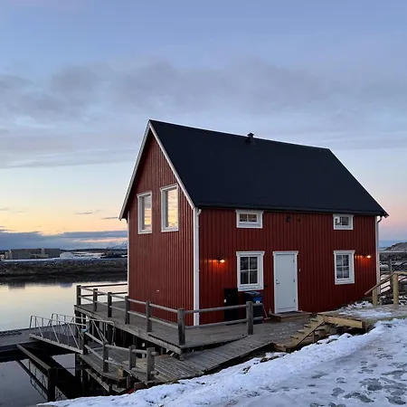 Ny Rorbu Med Fantastisk Havutsikt - Rett Ved Vannet - Inntil 6 Personer *
