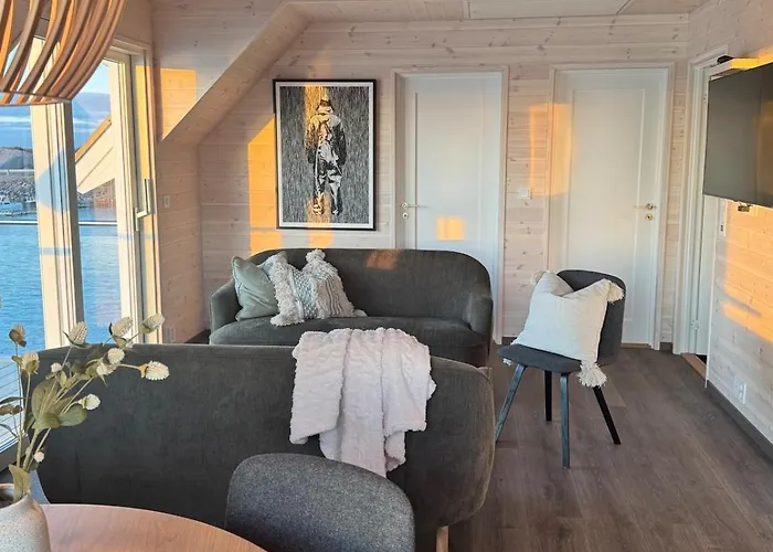 Ny Rorbu Med Fantastisk Havutsikt - Rett Ved Vannet - Inntil 6 Personer Apartamento Bronnoysund