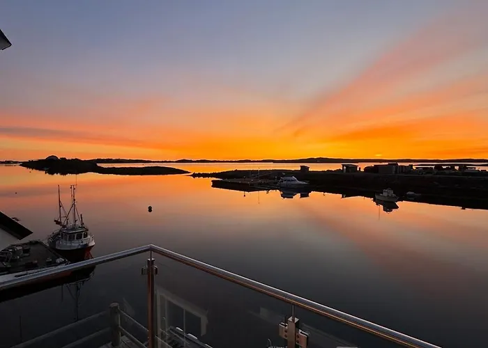 Lägenhet Ny Rorbu Med Fantastisk Havutsikt - Rett Ved Vannet - Inntil 6 Personer *