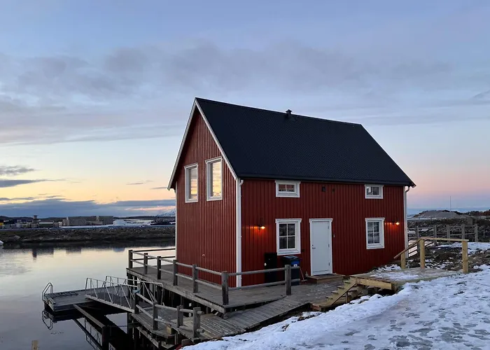 Ny Rorbu Med Fantastisk Havutsikt - Rett Ved Vannet - Inntil 6 Personer *
