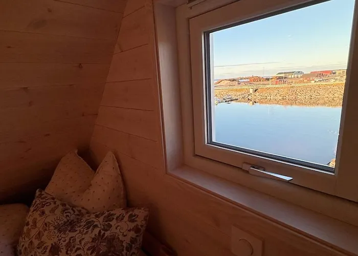Ny Rorbu Med Fantastisk Havutsikt - Rett Ved Vannet - Inntil 6 Personer Apartamento *
