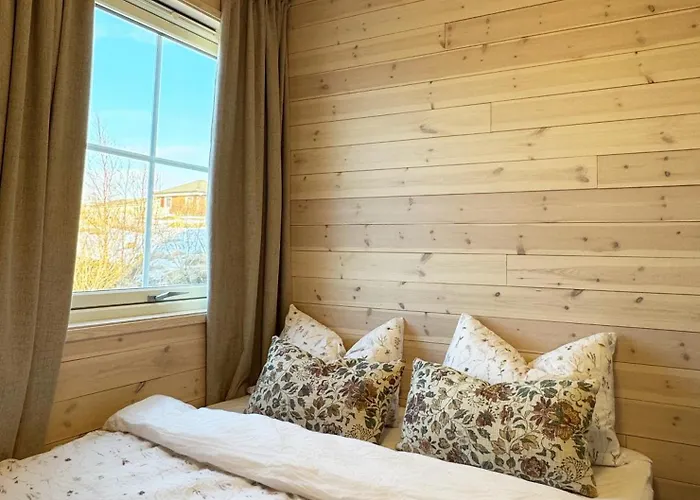 Ny Rorbu Med Fantastisk Havutsikt - Rett Ved Vannet - Inntil 6 Personer Bronnoysund
